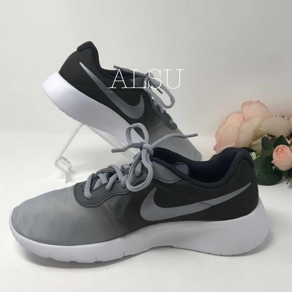 NWT Nike Tanjun Print GS Oil Grey W AUTHENTIC - Picture 3 of 8